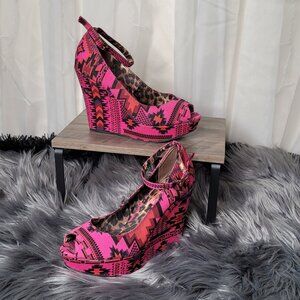 Betsey Johnson Wedges